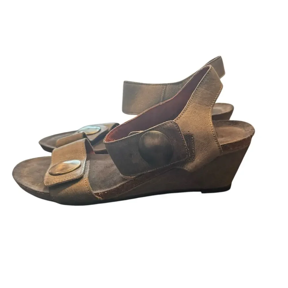 Taos Footwear Women's 42 11 -11.5 Carousel Wedge Adjustable Straps Sandals